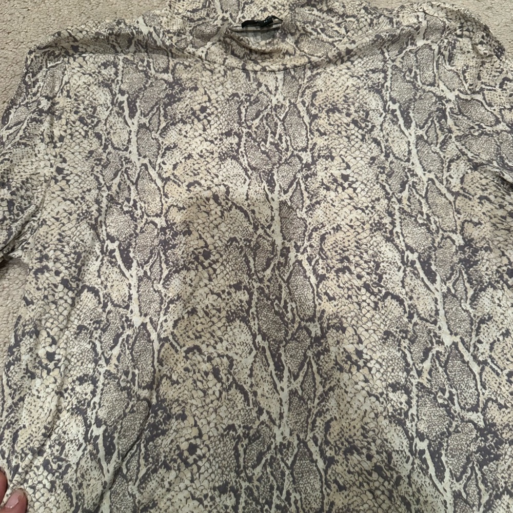 Rails snakeskin print mock turtleneck top cotton size medium